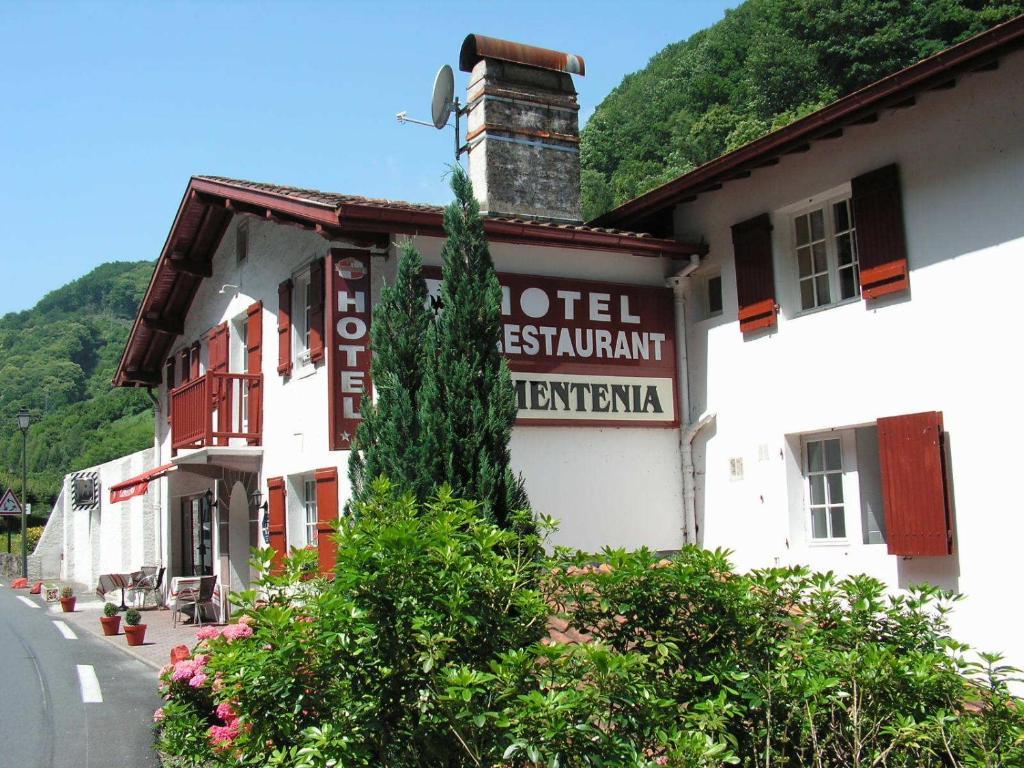 Hotel Le Clementenia Arnéguy Exteriér fotografie