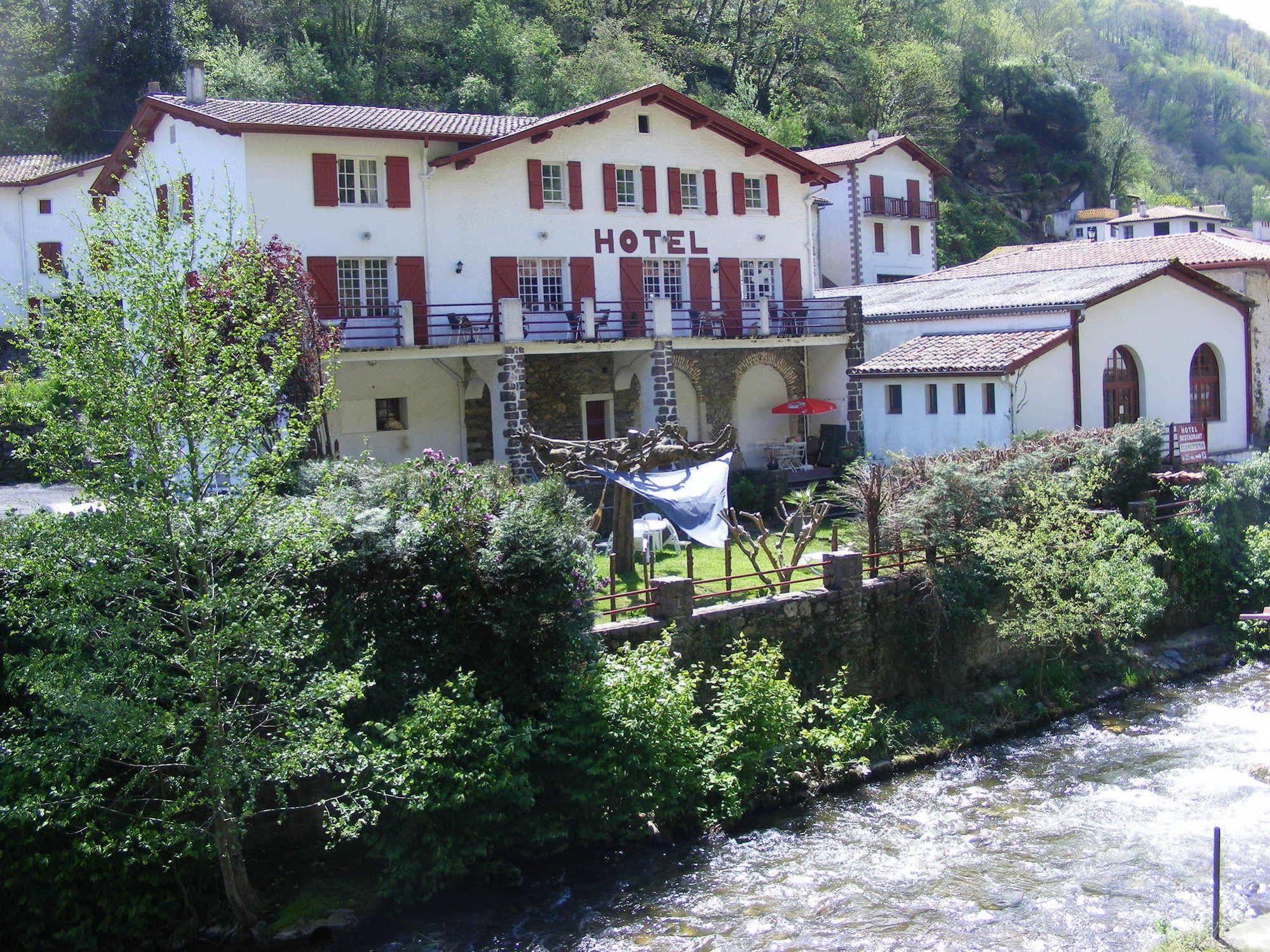 Hotel Le Clementenia Arnéguy Exteriér fotografie
